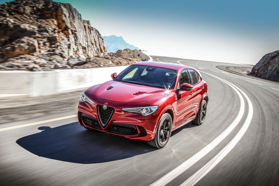  Alfa Romeo Stelvio Quadrifoglio (949) 2017 года  (WW) (фото 38 из 51)